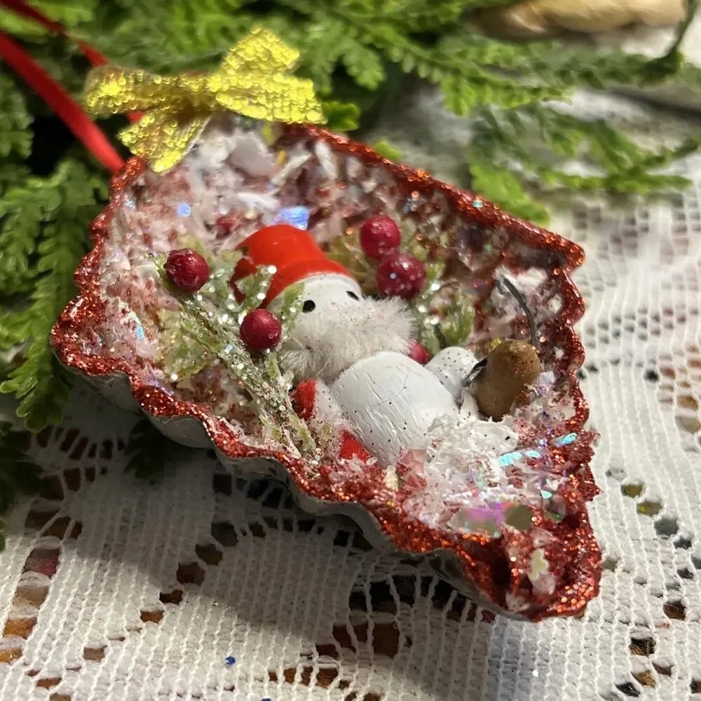 Vintage Diamond Tart Tin Snowman & Mouse Diorama Mid Century Glitter Ornament